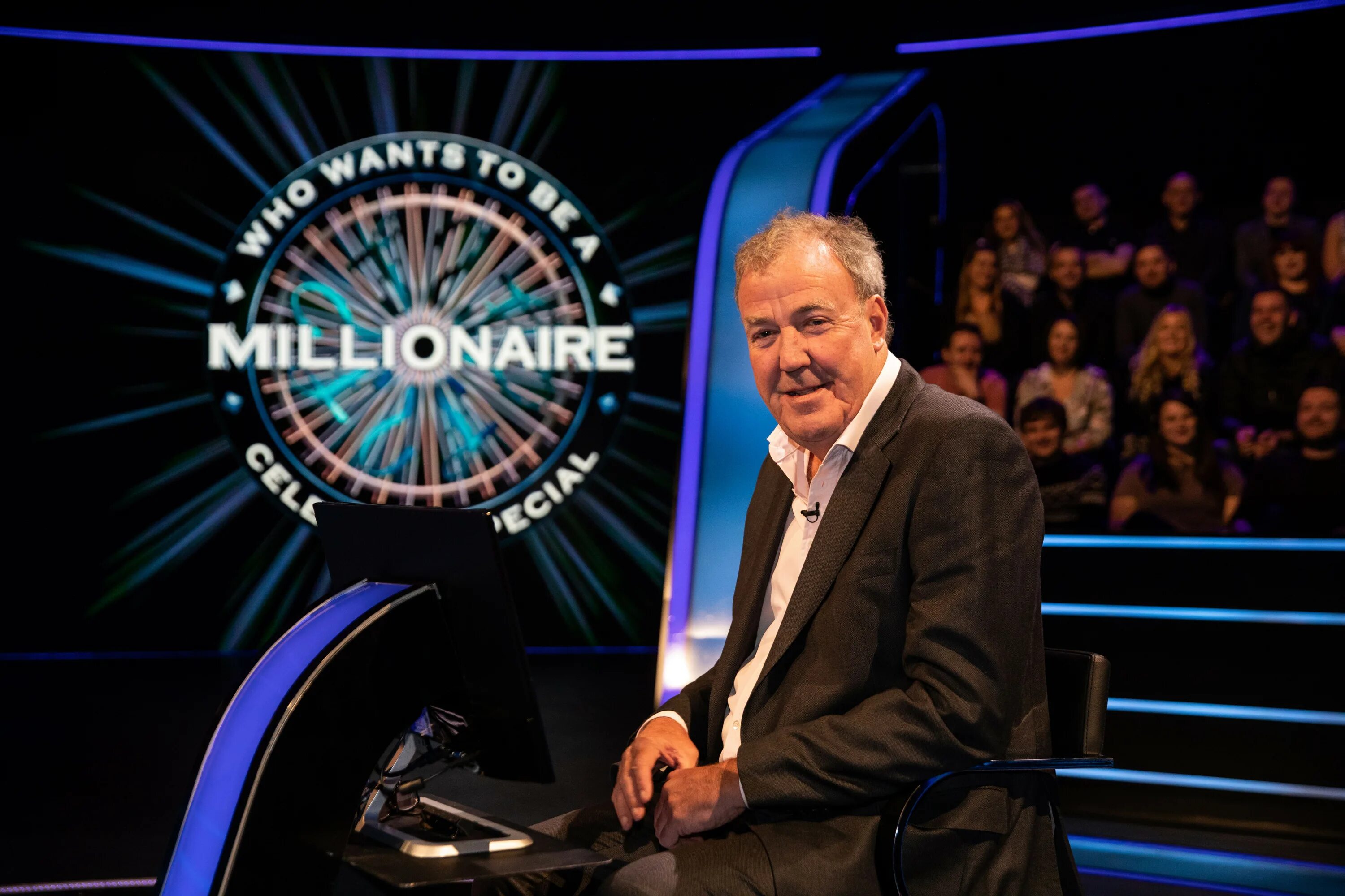 Who wants to join. Who wants to be a millionaire ведущий. Кхсм студия миллионер 2011. Who wants to join. Who wants to join.