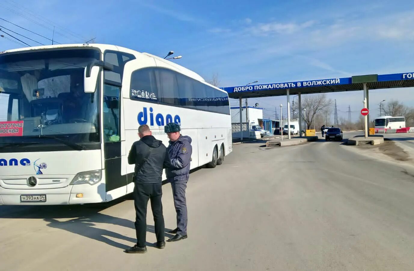 Москва волжский на машине. Волгоград на карте от москвы. Москва волгоград маршрут. 17 парковка стихийная. Водитель туристического автобуса в турции.