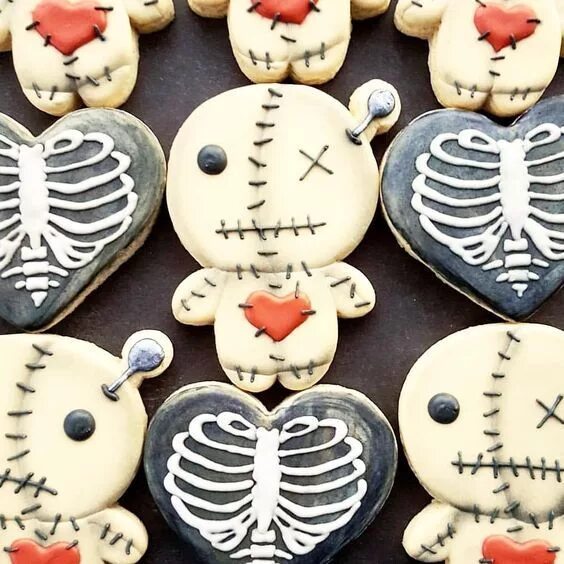 Pin by Sonia Monagheddu OPSD Food b on H A L L O W E E N Halloween party treats,
