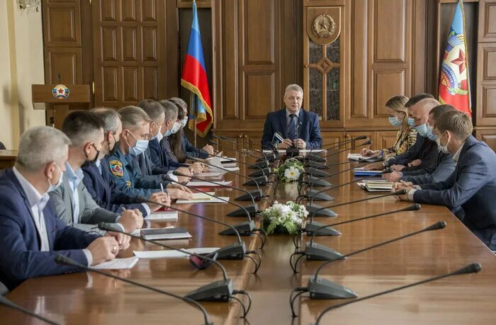 Пресс-центр лнр. Министр здравоохранения лнр пащенко. Чспк лнр. Наталья пащенко лнр. Пресс секретарь лнр.