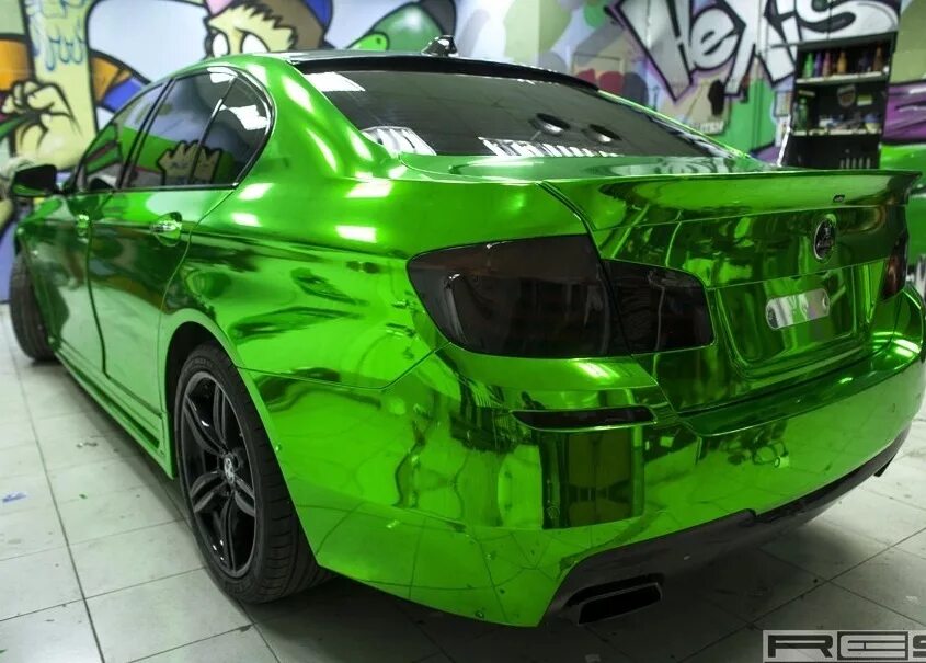 Кислотные машины. BMW зеленый хром. Ксералик изумруд. БМВ зеленый металлик хамелеон. Лаймовая БМВ.