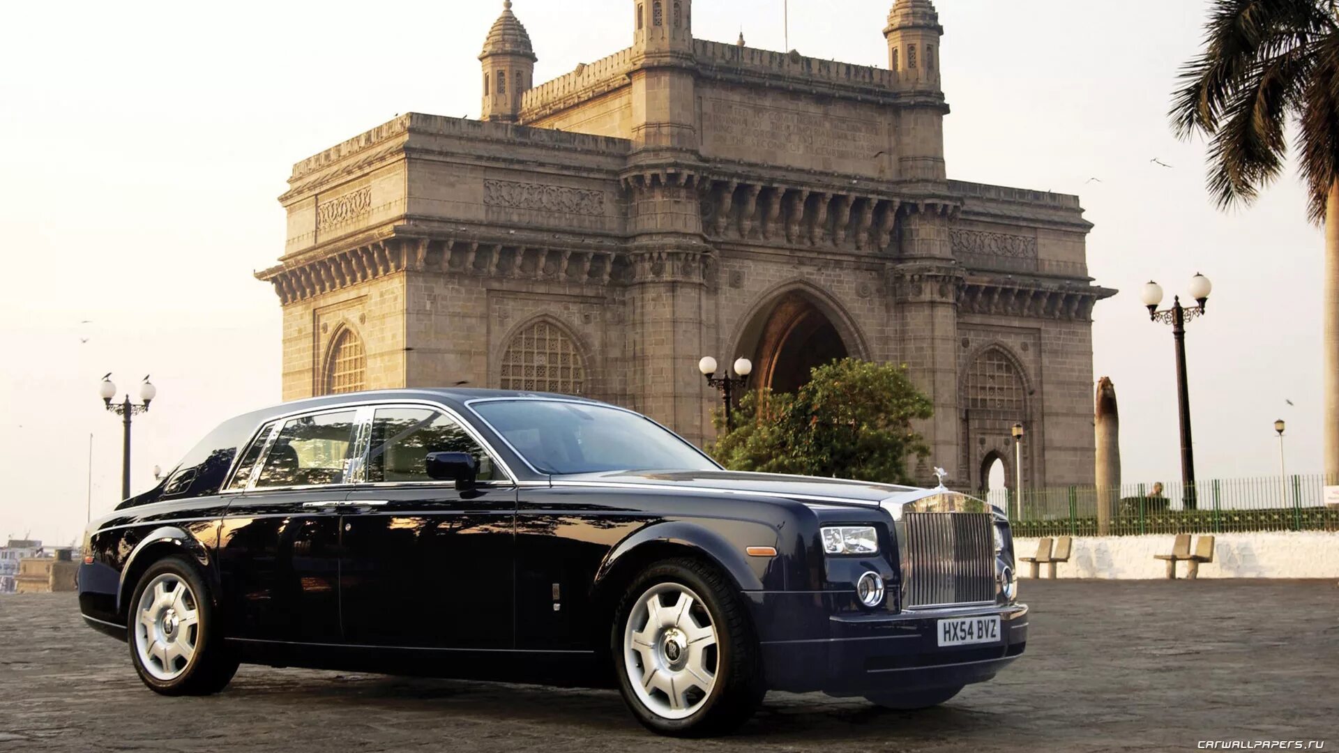 помогу деньгами. даром от богатых людей. даром от богатых людей. попросить денег у богатых людей безвозмездно. бизнесмен с деньгами.