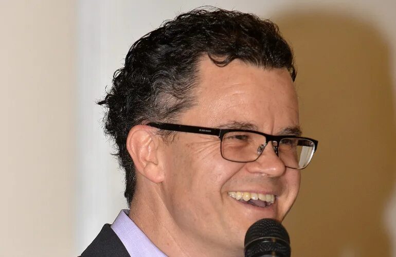 Доминик холланд. Доминик энтони холланд. доминик холланд семья. open links by dominic holland.