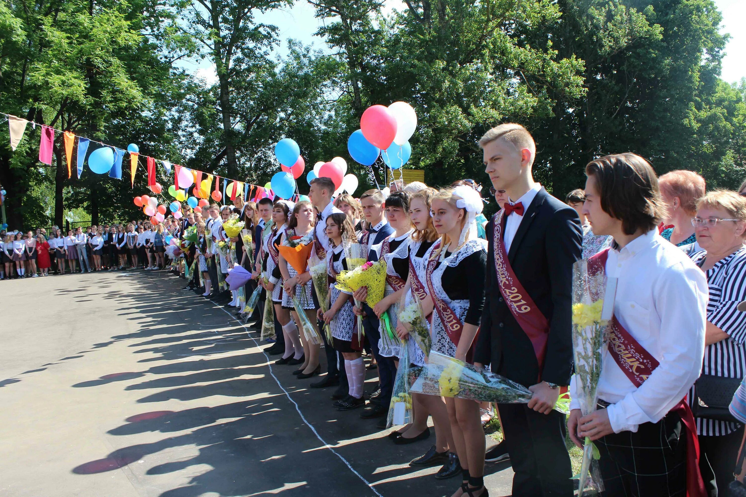 школа 1 починок смоленская. последний звоное 1973г. ремонт спортзала в школе. починок смоленская область школа. школа 1 починок смоленская.