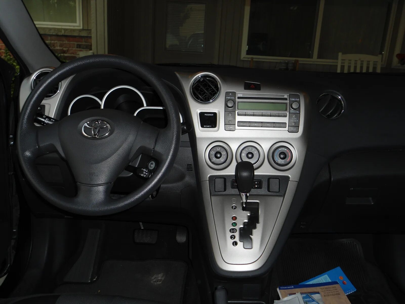 Toyota Matrix - цена, фото, характеристики
