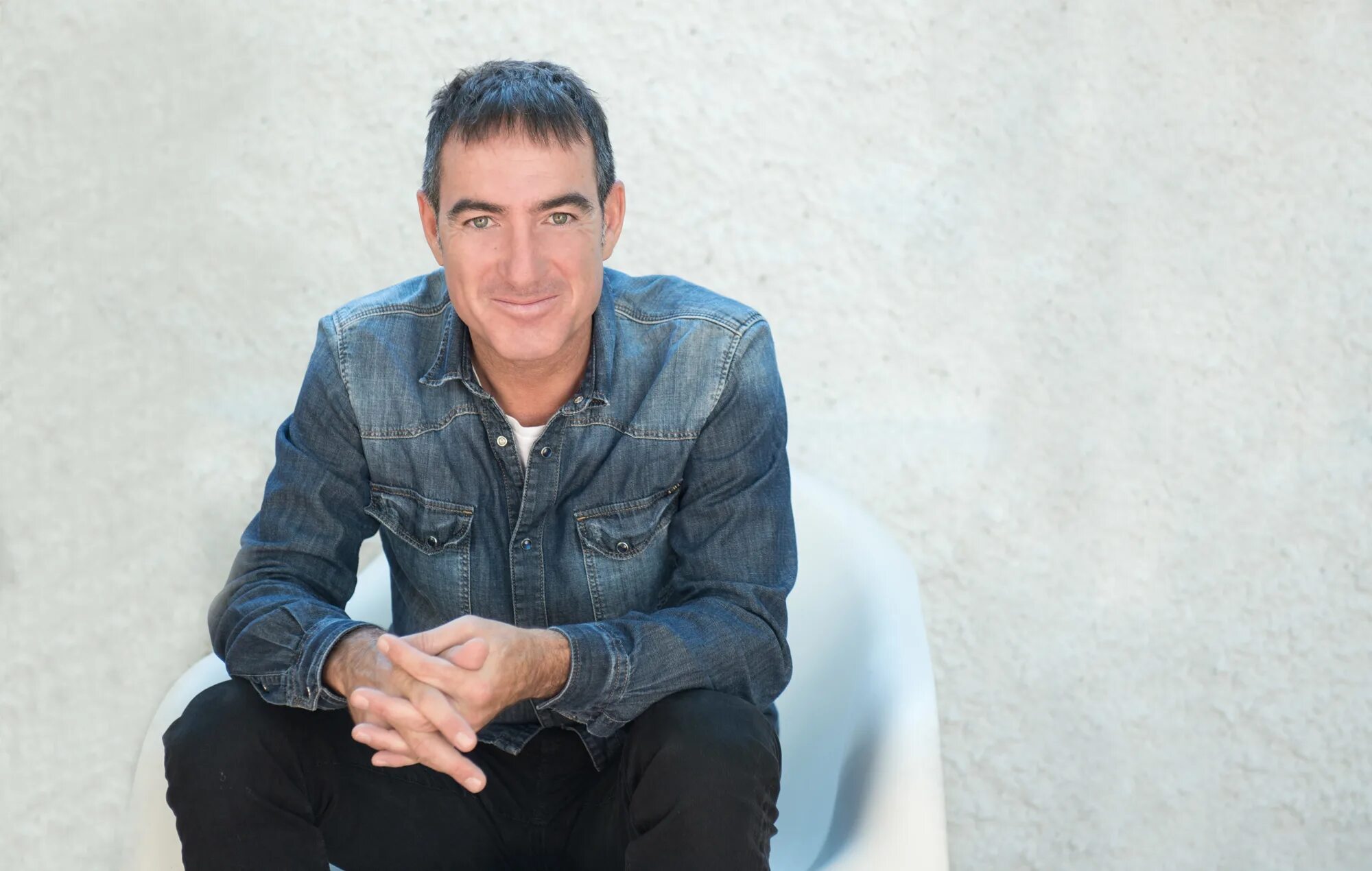 Алекс пина бумажный дом. Алекс пина. Alex pina photos. Алекс пина фото. Хесус кольменар.