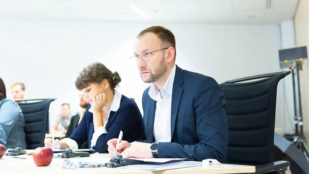 Мирошниченко игорь васильевич. Игорь мирошниченко оренбург. Мирошниченко александр геннадьевич ректор юугму. Мирошниченко ректор. Александр мирошниченко ректор.