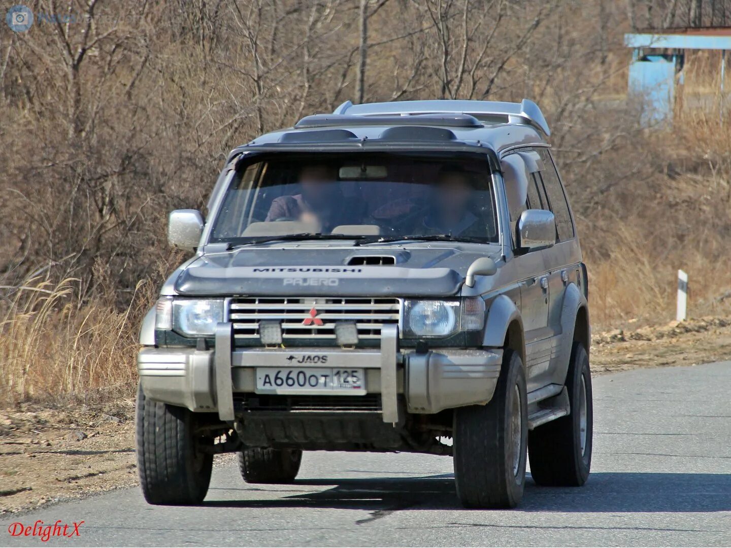 Паджеро в Приморье. А660мс автомобиль. Паджеро с золотым обвесом. Митсубиси Паджеро с приморскими номерами. Продажа паджеро приморский край