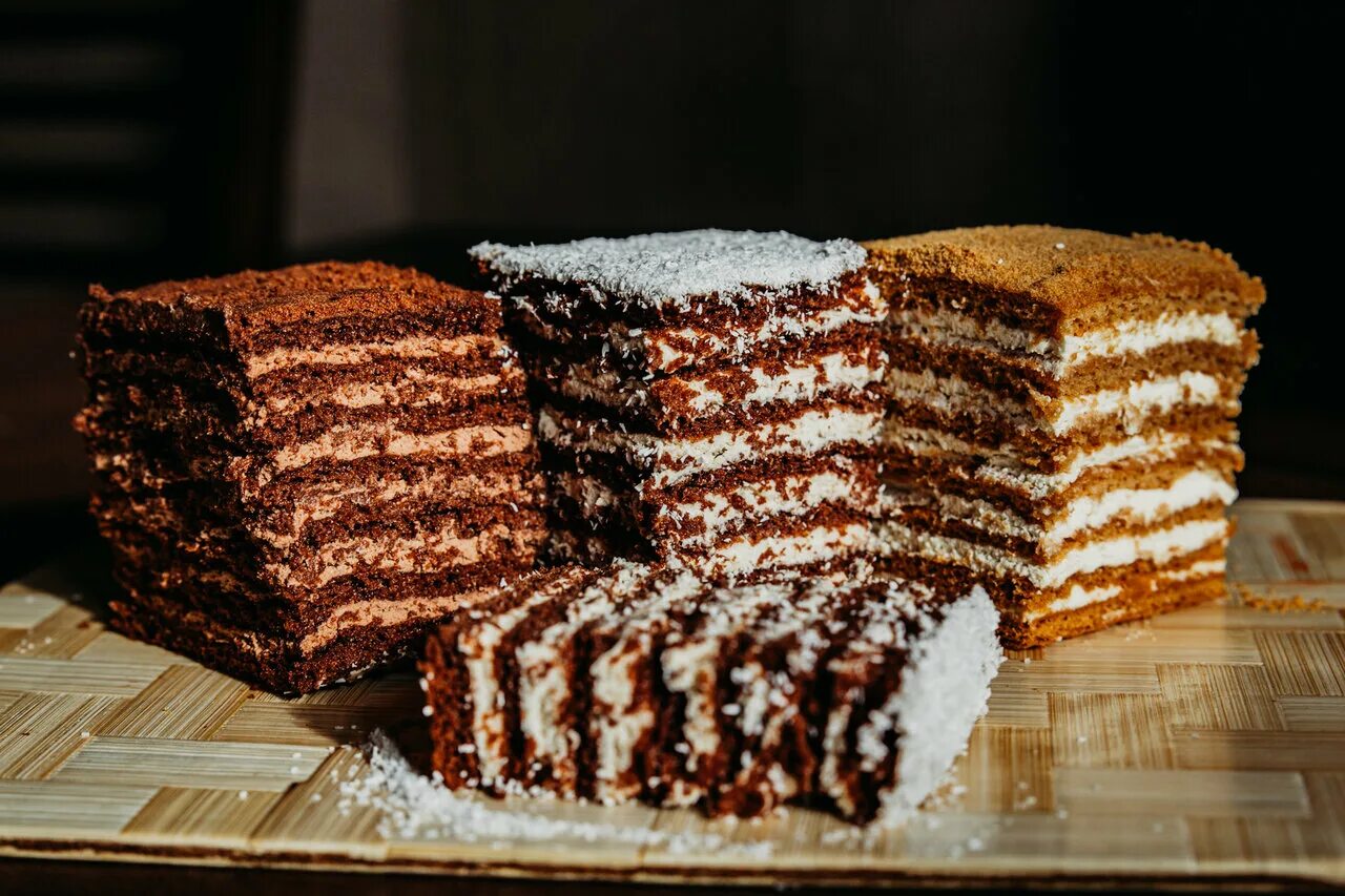 кусочек счастья. вкусный кусочек счастья.