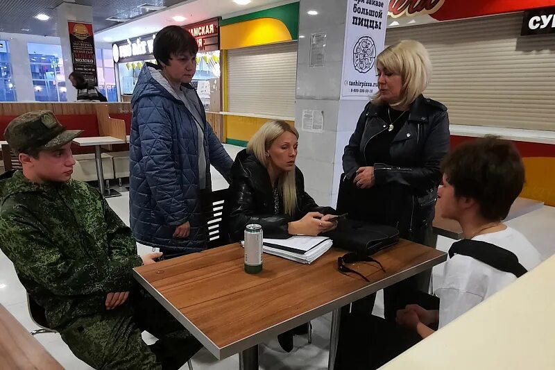 Тула операции. Полицейский проводит лекцию. отдел полиции советский тула. центр антиспид тула. полиция благоустраивала город.