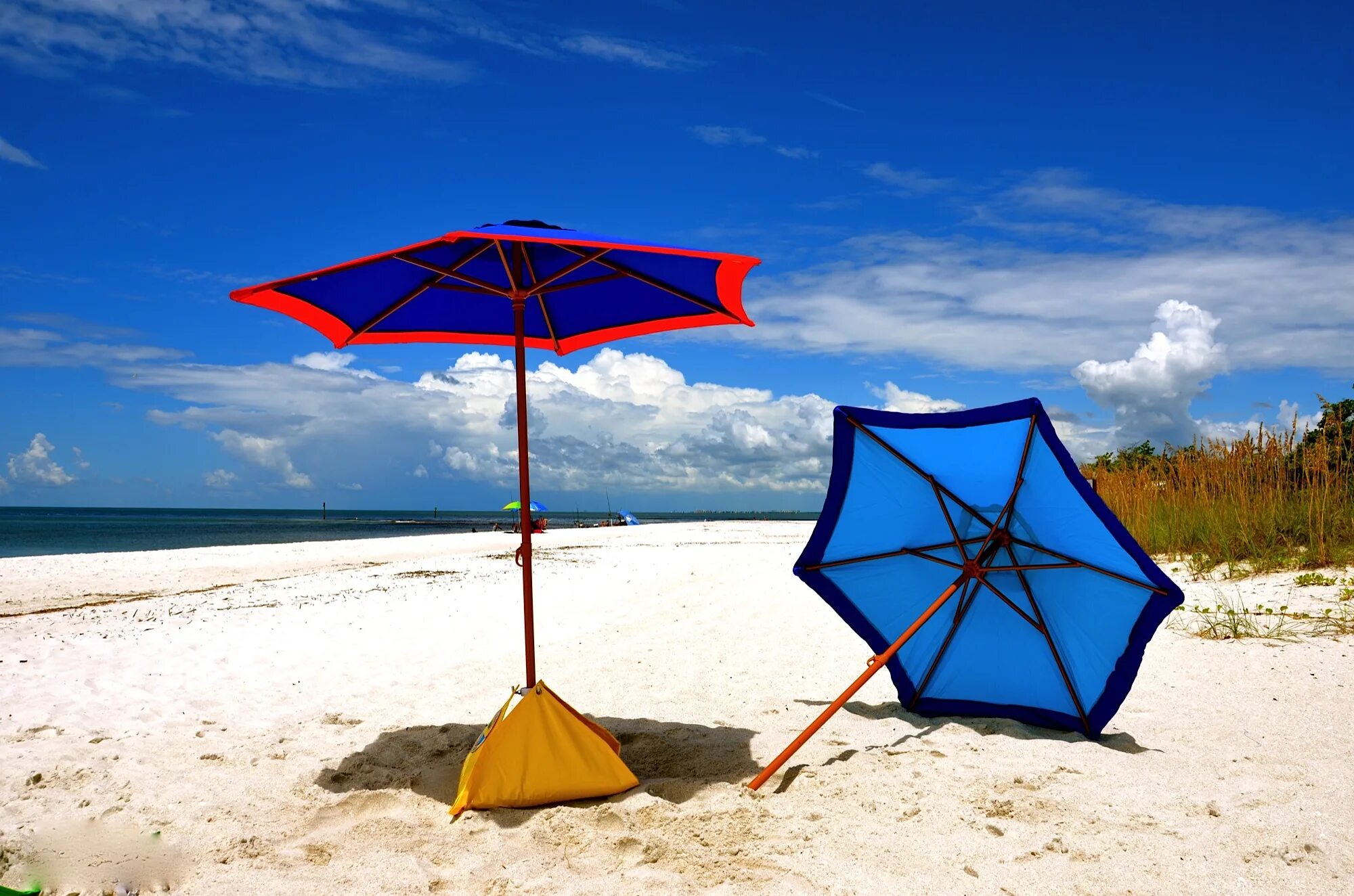 Амбрелла Бич пляж. Зонт пляжный 4villa 4v0180, 220 см. Пляжный зонтик. Зонтик на пляже. Морской зонтик