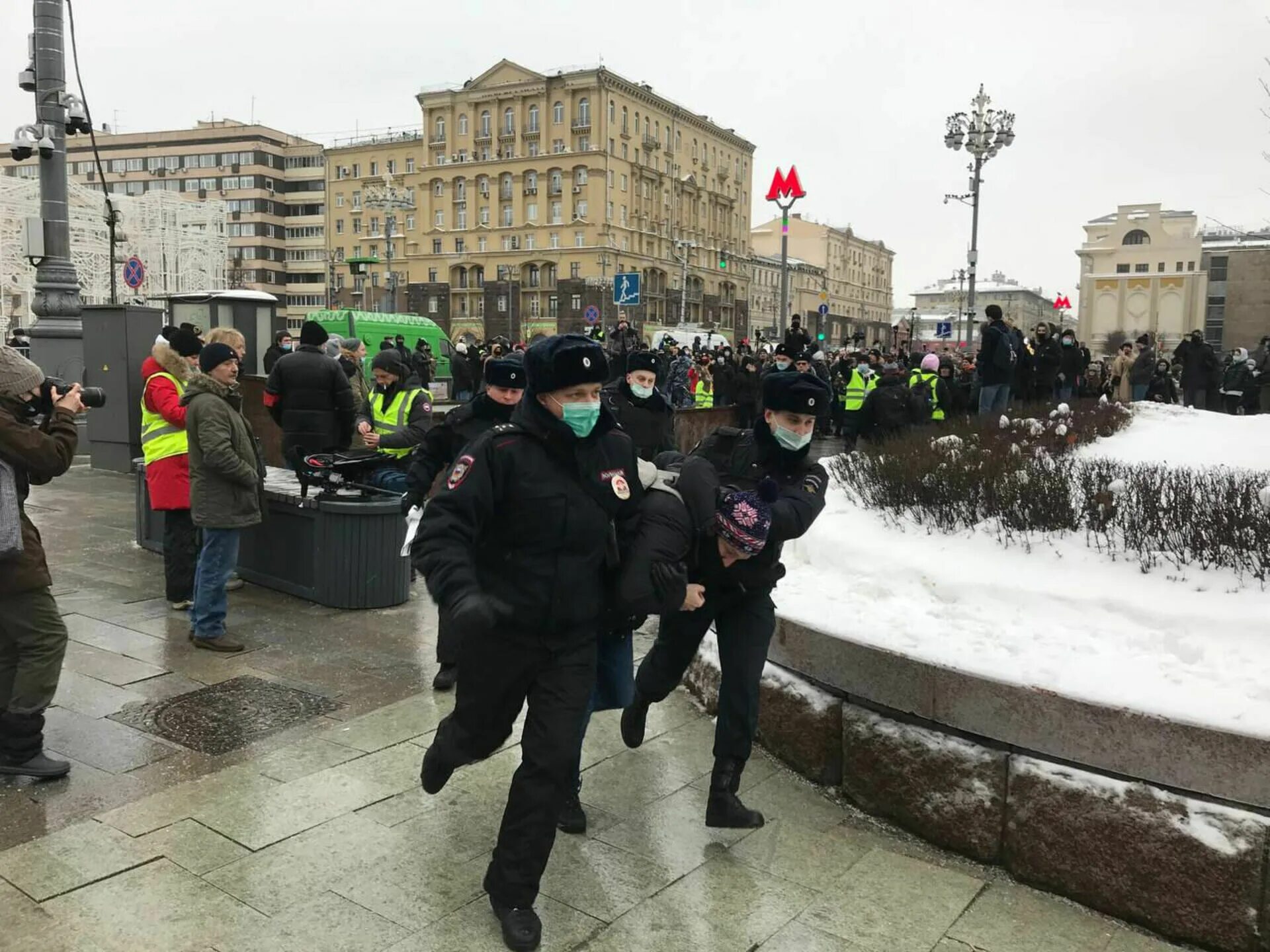 Протесты в Москве. Протесты на Пушкинской. Митинг Навального в Москве. Митинг 23 января Пушкинская площадь. Задержания в москве сегодня последние новости