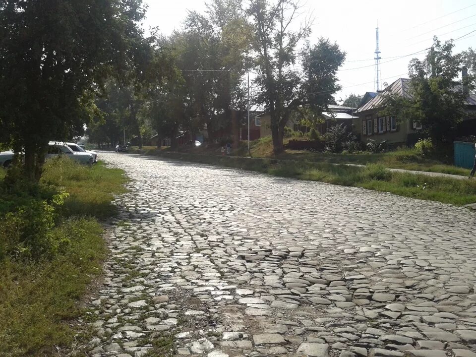 Старая уфа нижегородка. Трактовая улица уфа. Трактовая ул. Улица трактовая уфа. Булыжные дороги.