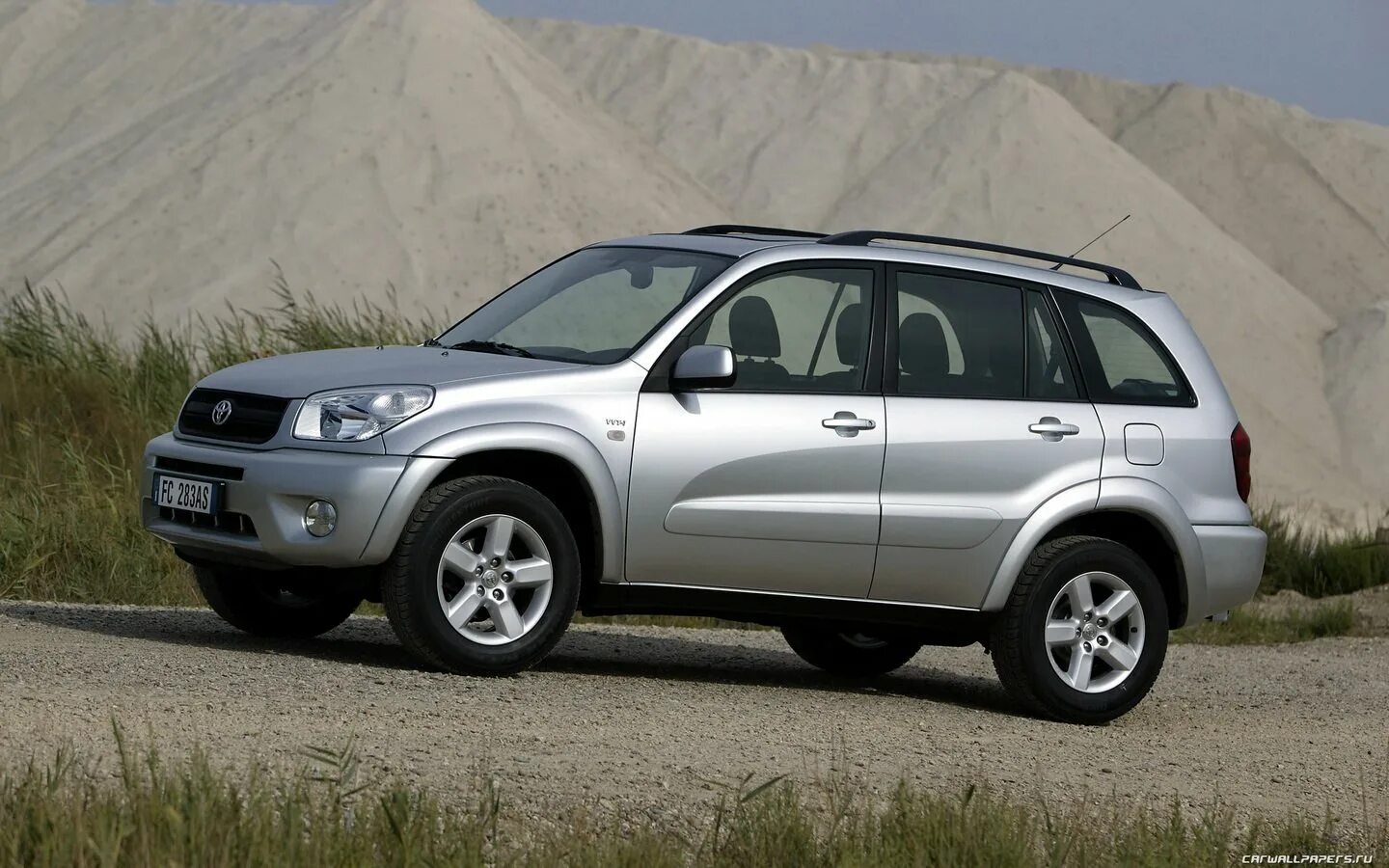 Тойота рав второго поколения. Toyota rav4 2003. Toyota rav4 2005. Toyota RAV 4 II. Тойота рав 4 2000.