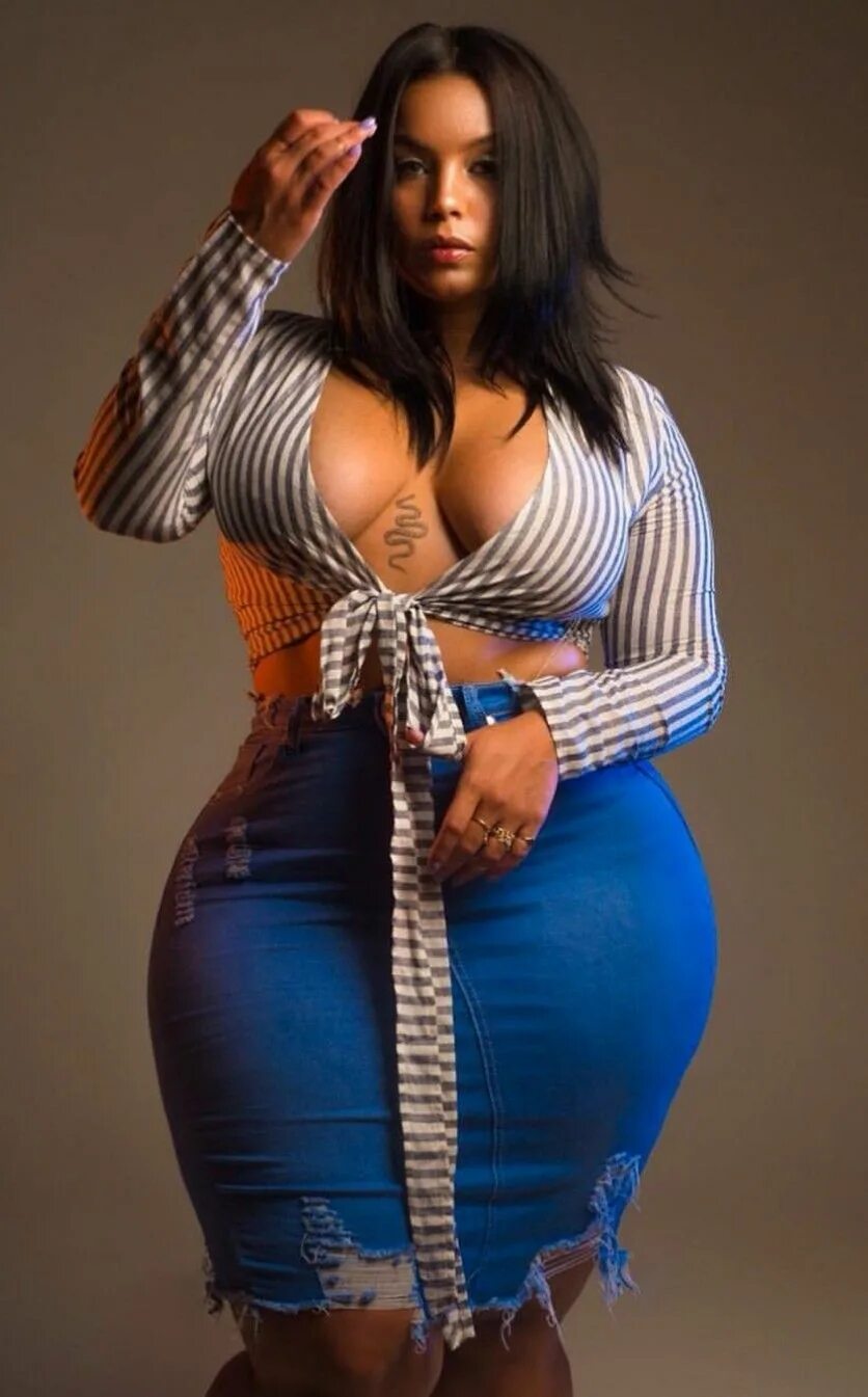 Huge big body. Модель кинг сайз эшли грэхем. Тамра дэй (tamra dae) 18. Huge big body. Модель плюс-сайз эшли грэм.