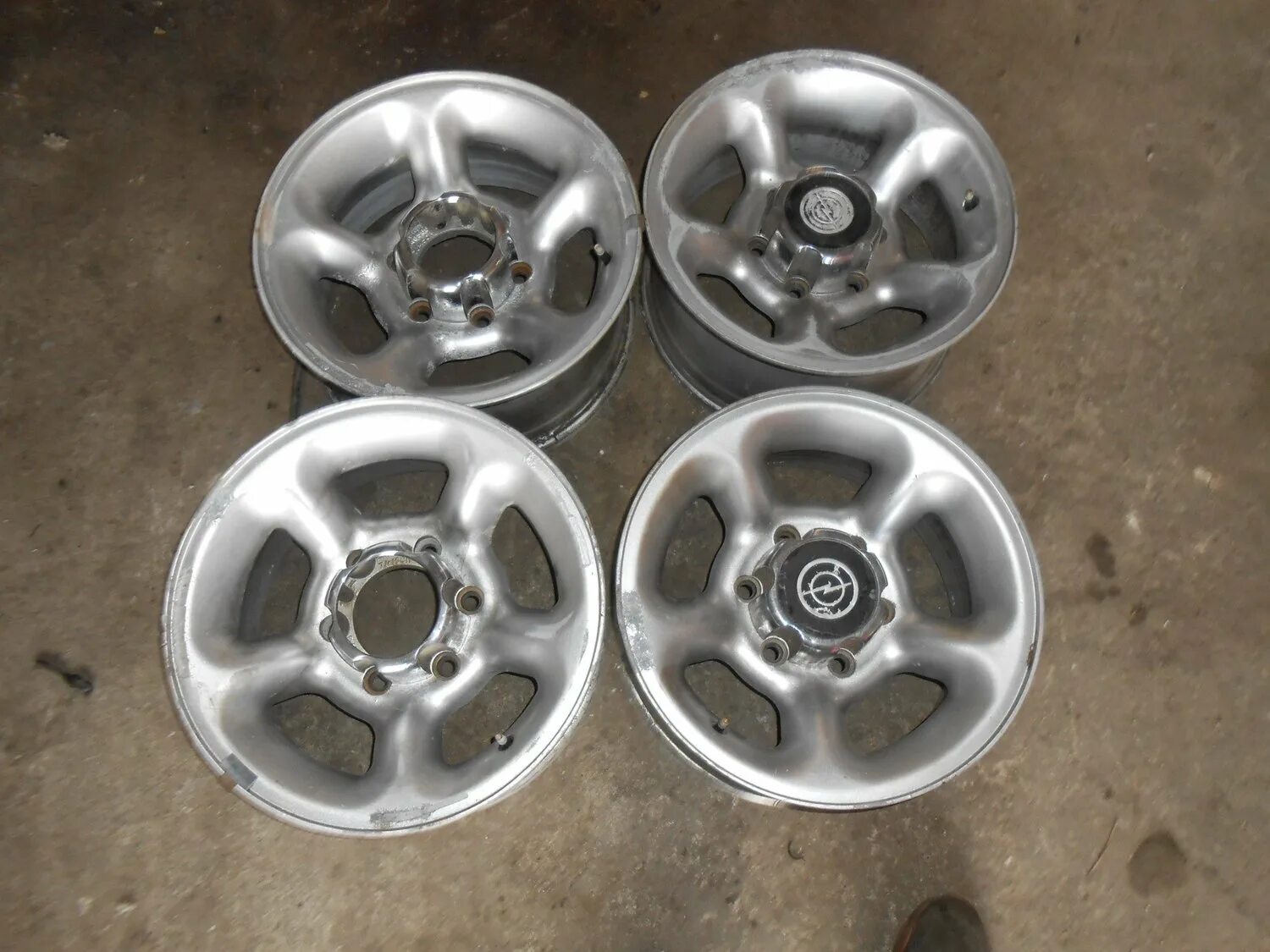 Опель фронтера а r18. Opel frontera b sport 2003. Опель фронтера колеса. Frontera b r18. Диски opel frontera a 1998.