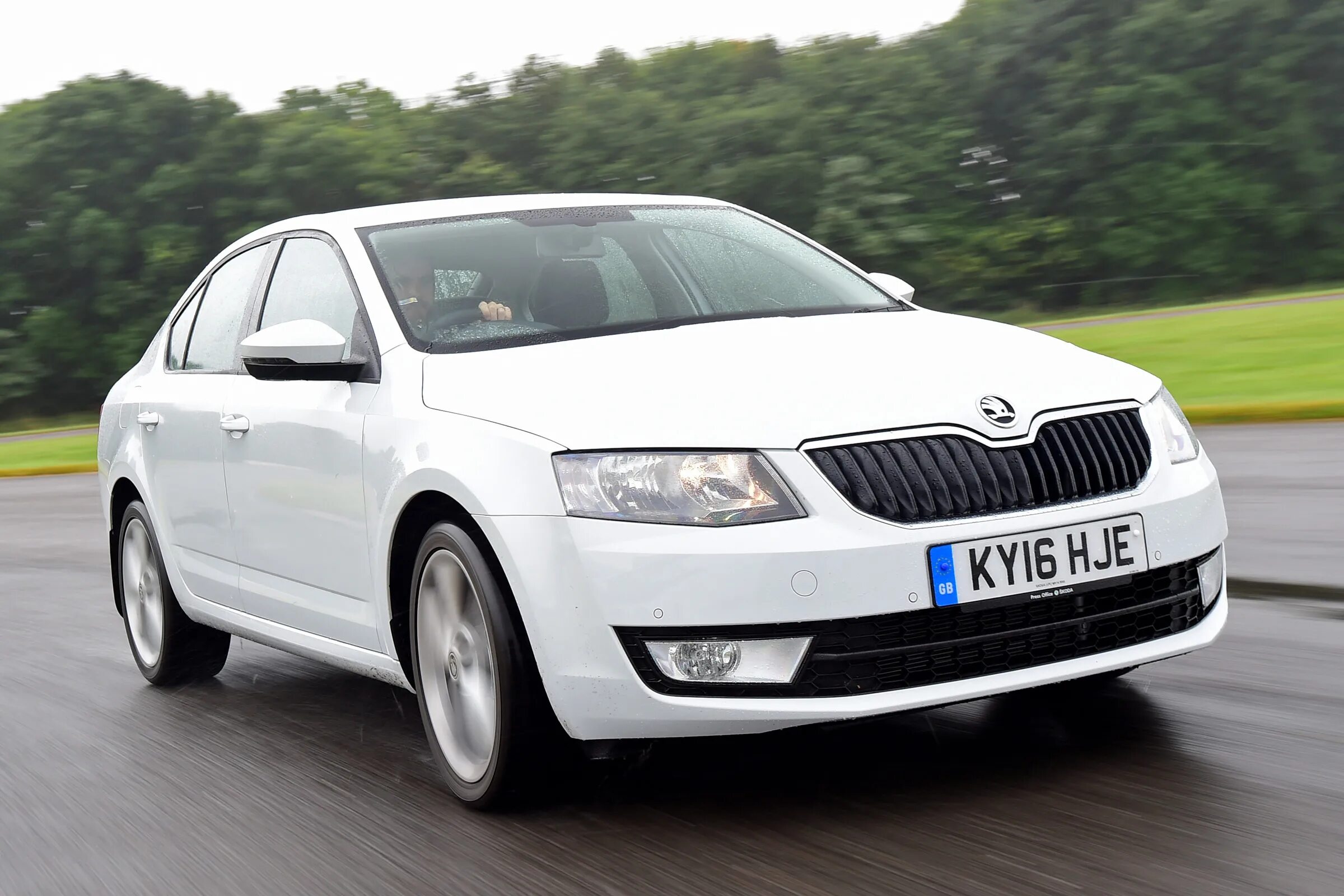 Купить октавию 2016. Skoda Octavia a7 2016.