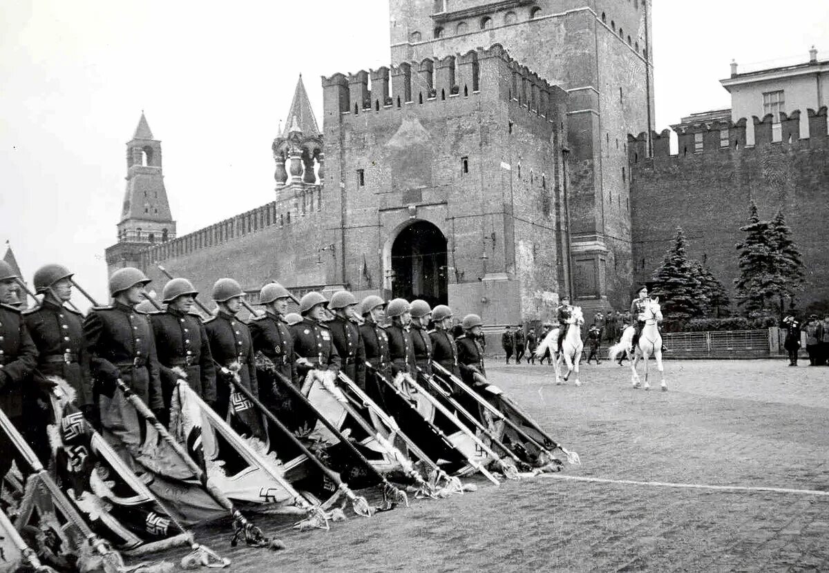 Победа 1 июня. Первый парад Победы 24 июня 1945 года. Парад Победы 1945 года на красной площади в Москве. 24 Июня 1945 года в Москве на красной площади.