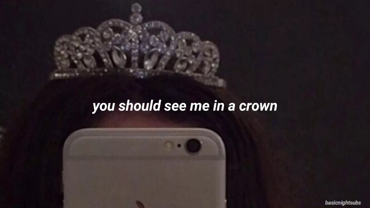 You should me in crown. Billie eilish you should see me in a crown. you see me crown. lovely you should see me in a crown. billie eilish обои с короной.