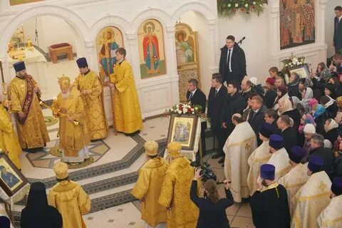 Служба в храме калининград