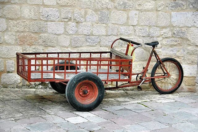 Велосипед audi e-bike. Велика 4. Велосипед для двоих. Трехколесный велосипед с кузовом. Велика 4.