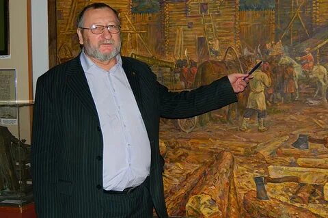 Директор краеведческого музея