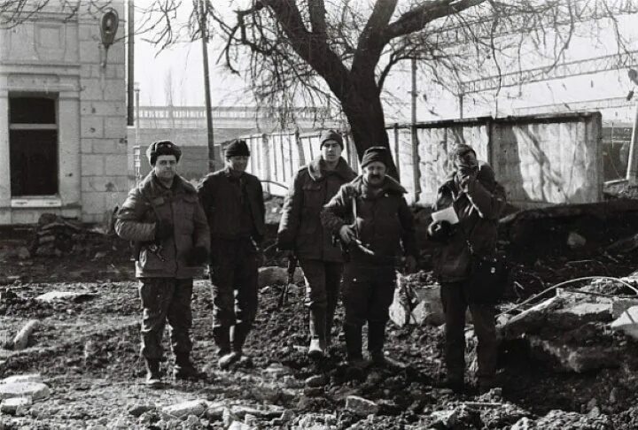 Почему была чеченская. Почему чеченские боевики уничтожали детские сады и виноградники.