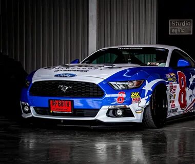 Elias mustang