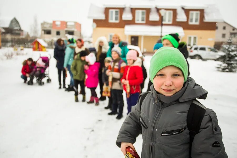 Baby village. Детские деревни SOS. Поселковые дети. Детская деревня. Чусо детская деревня SOS Пушкин.