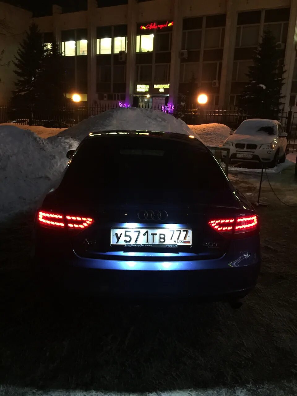Лампочки ауди а4 б7. Подсветка номера ауди а4 б6. подсветка номера на ауди а4 б8. подсветка номера ауди а4 б7. подсветка номера audi a4 b6.