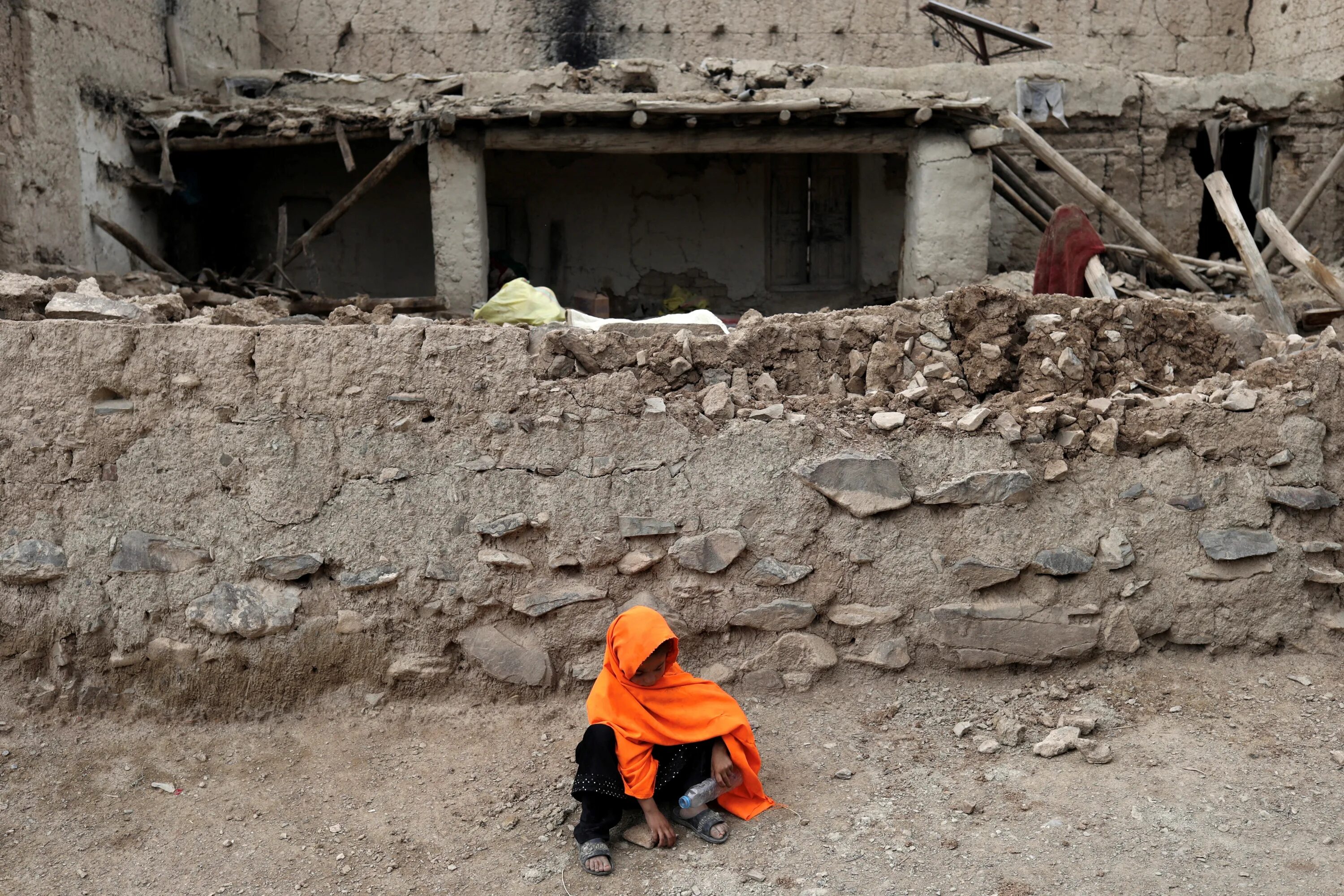 Землетрясение в Афганистане. Землетрясение в Афганистане 2022. Афганистан землетрясение девочка. Землетрясение 2022 году