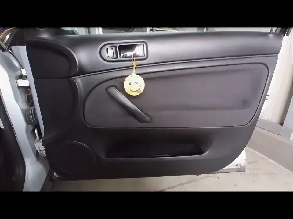 Как снять обшивку карту передней двери VW PASSAT B5+FLdemontaz boczka drzwi przo