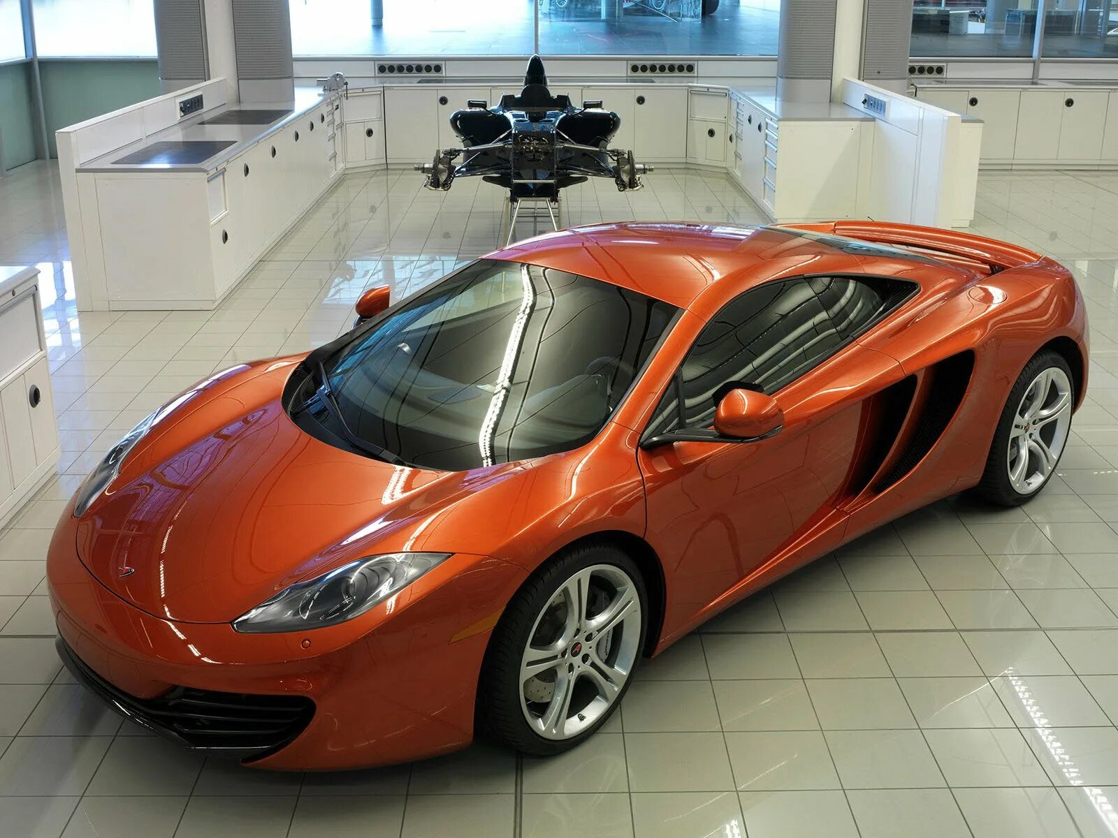 Авта машин. MCLAREN mp4-12c. 2011 MCLAREN 12c Coupe. Машина MCLAREN mp4-12c. MCLAREN mp12 c.