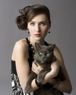 Женщина с котом 3