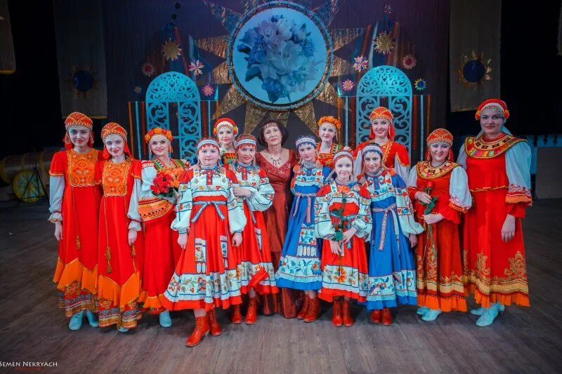 ансамбль сорока великий новгород. песни народных ансамблей слушать. фольклорный ансамбль сорока. ансамбль сорока костюмы. ансамбль купавушка воробьевы горы.