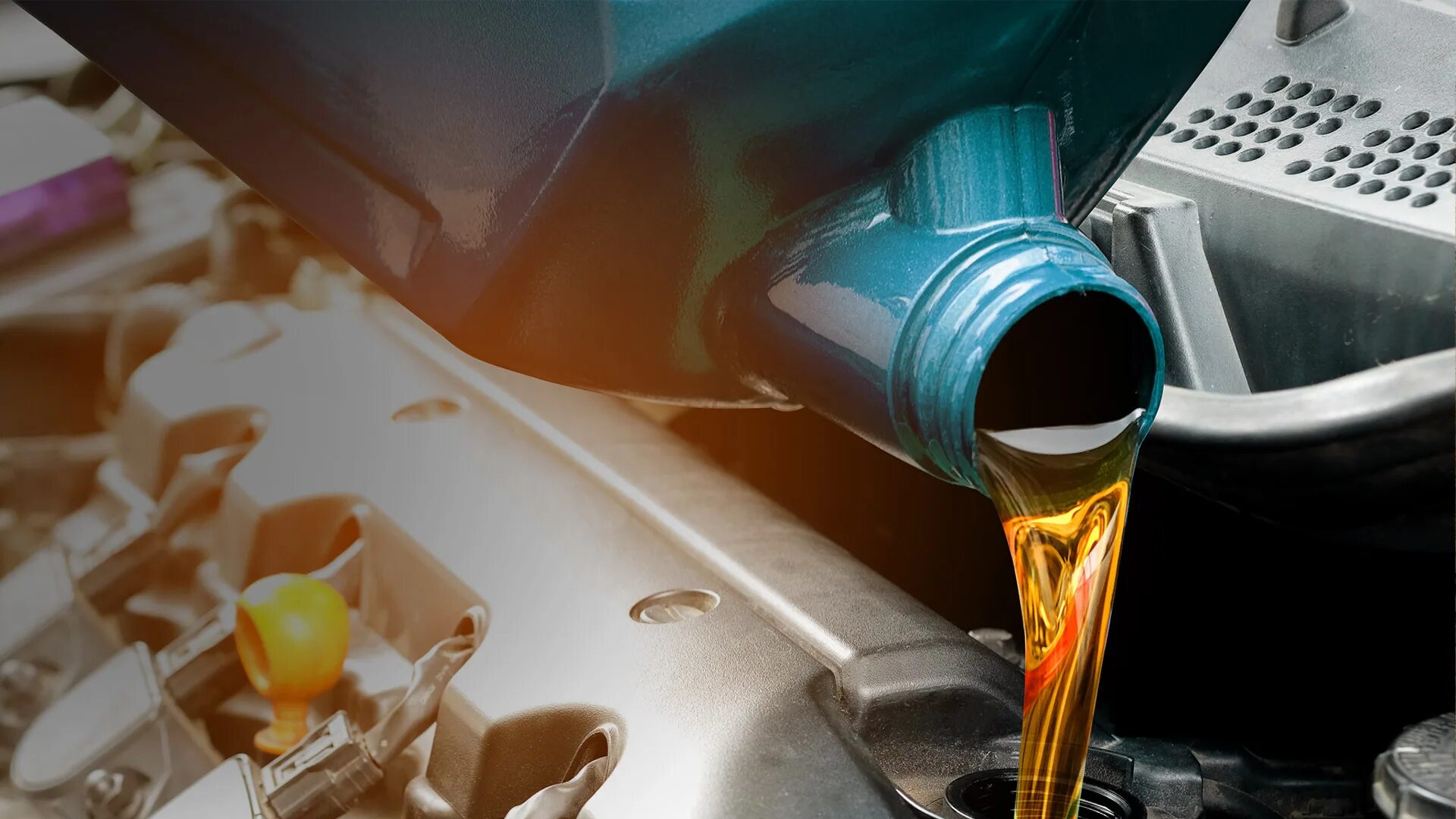 Без масла в качестве. Моторное масло. моторное масло льется. разлитое моторное масло. качество моторного масла.