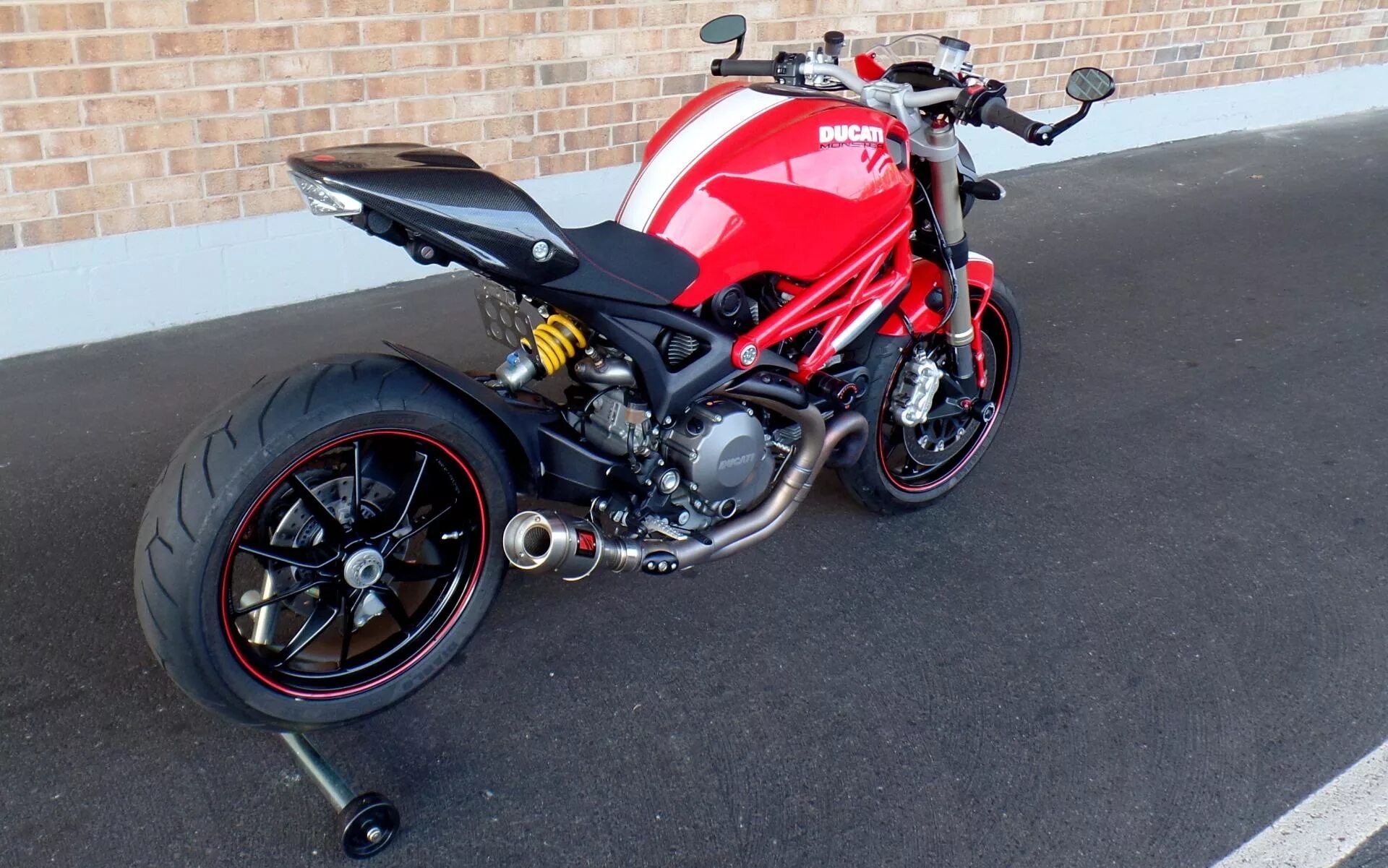 Ducati monster evo. Ducati 1100 evo custom. ducati monster 1100s. ducati monster 1100 evo diesel. ducati monster 1100 evo выхлоп.
