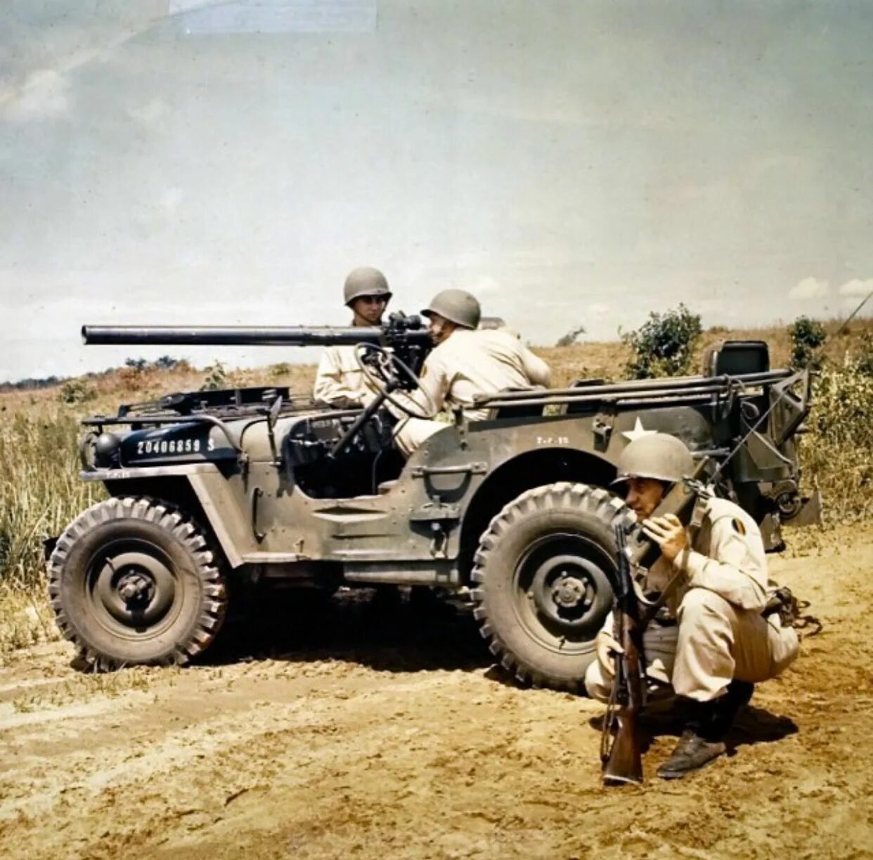 Военные появились. Джип Виллис с пушкой. 75-Мм безоткатное орудие м-20. Американское безоткатное орудие вторая мировая. Willys MB С 45 мм пушкой.