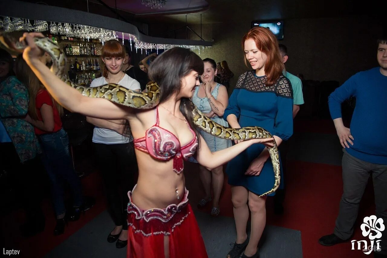 Инджи нижний тагил клуб. Инджи нижний тагил клуб. Инджи нижний тагил клуб. Инжи клуб тагил. Инжи клуб тагил.