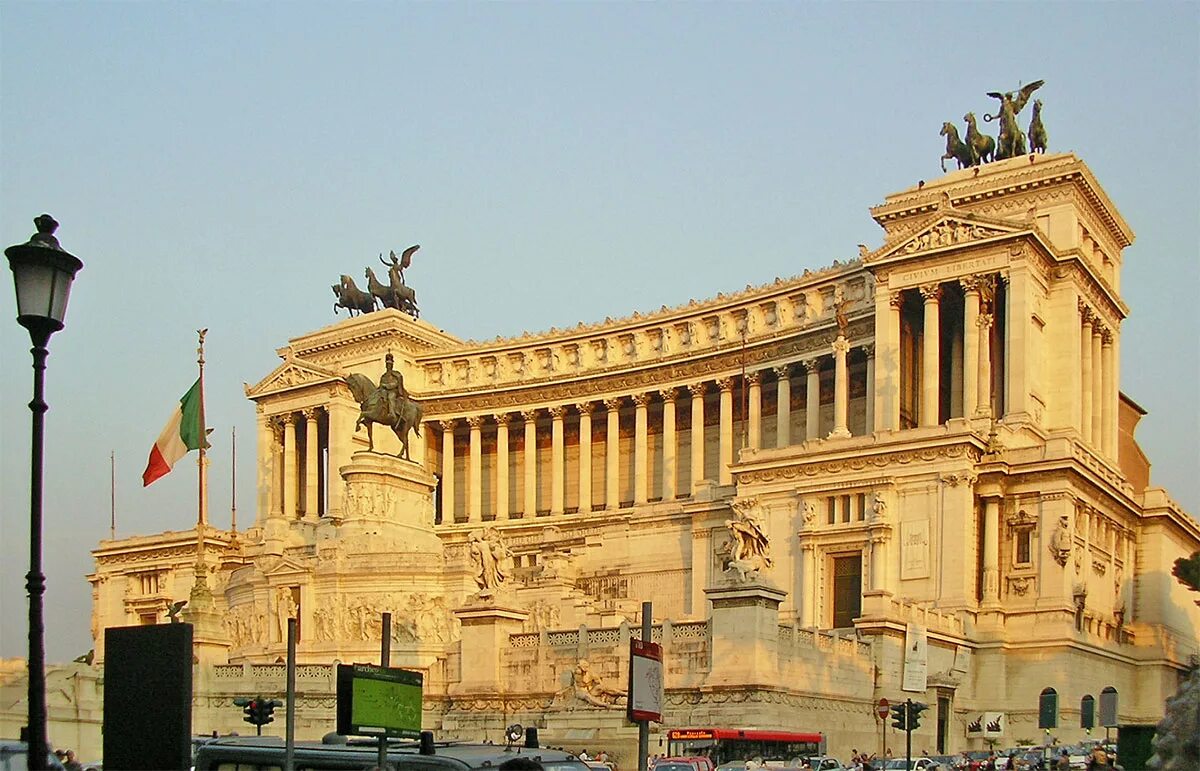 рим в каком стиле. древний рим архитектура. рим в каком стиле. фонтан треви скульптуры. архитектура италии колизей.