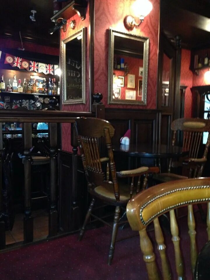 Пермь английский паб. Паб чеширский кот. Паб чеширский кот. Чеширский кот пермь паб. Чешир паб.