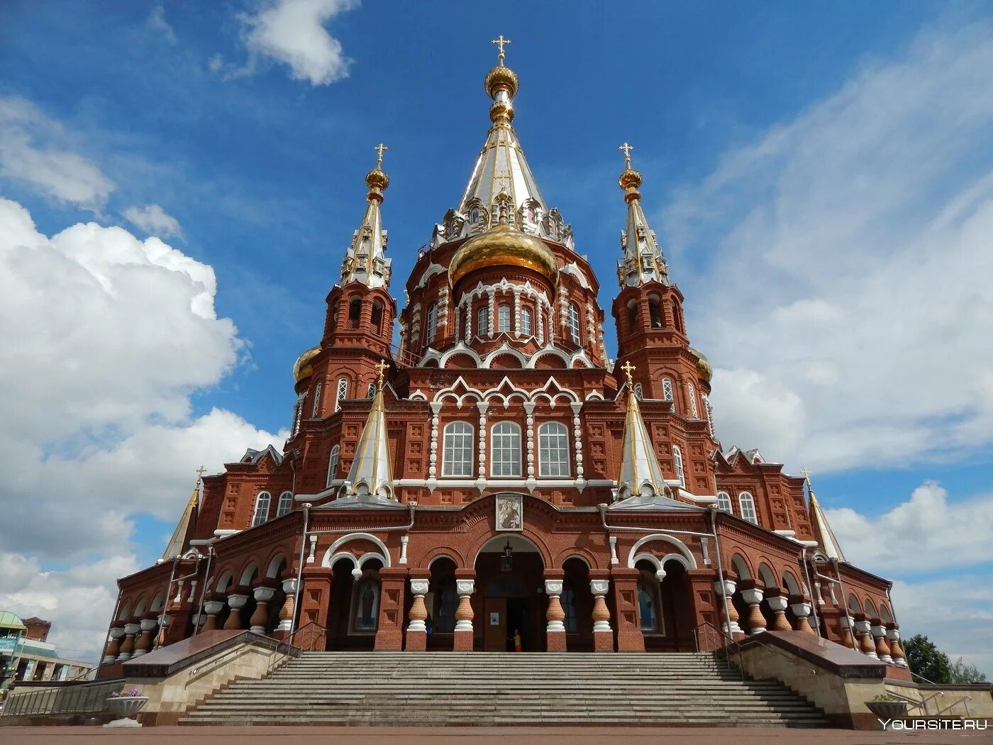 Св ижевск. Свято Михайловский храм в Ижевске Свято Михайловский.