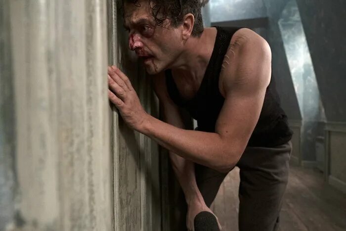 Room 2020. Оригинальная спальня. Спальня в черных тонах. Room 2020. Интерьер больницы.