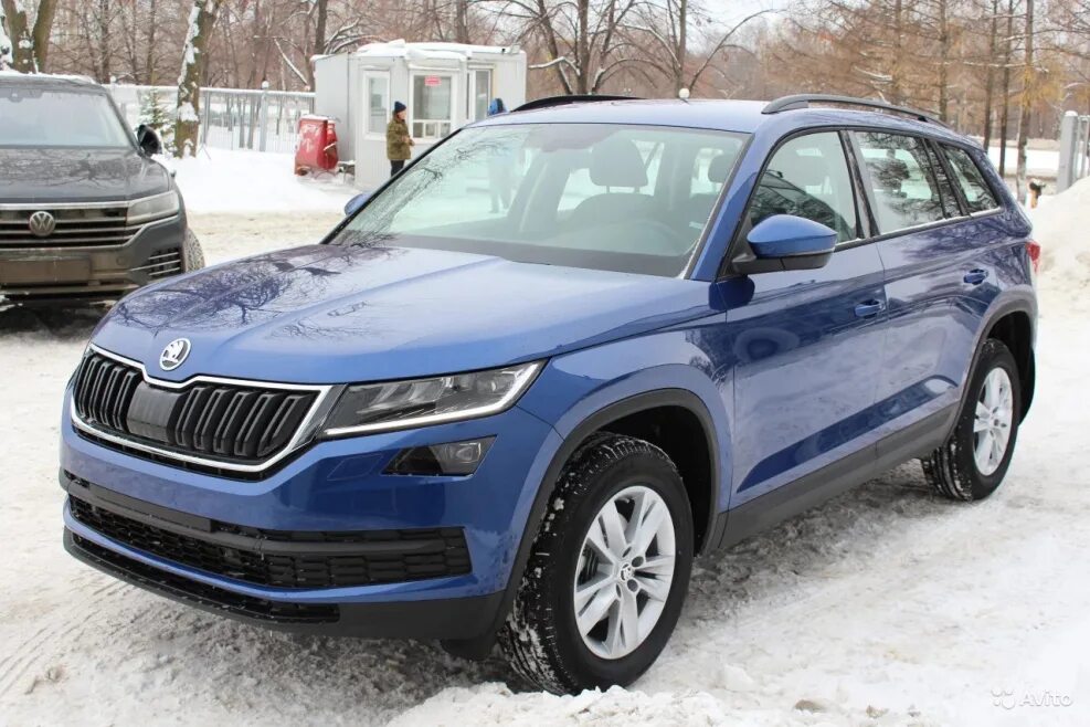 Кодиак лампы какие. Skoda kodiaq reef blue. кодиак reef blue. škoda kodiaq синий. кодиак синий reef металлик.