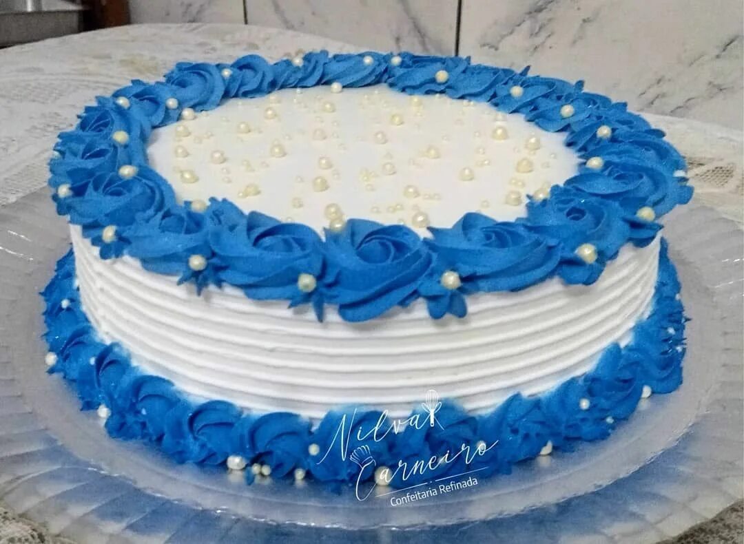 Кремово синий. Голубой торт. Голубой кремовый торт. Торт синего цвета. Торт бело голубой.