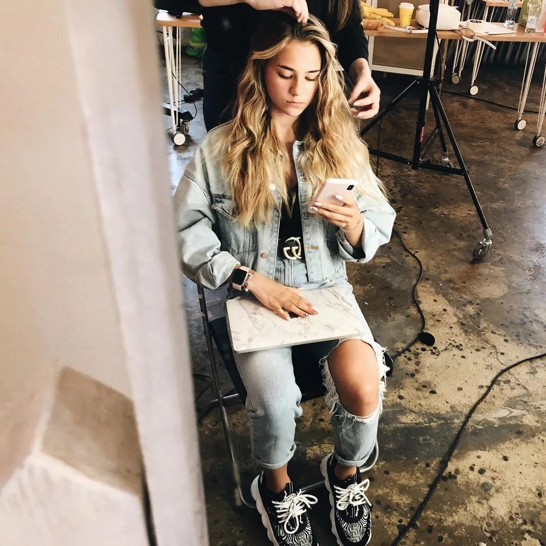 Парень кати адушкиной сема. Стиль кати адушкиной. Сема адушкин. Семён парень кати адушкиной. Катя адушкина и её парень.