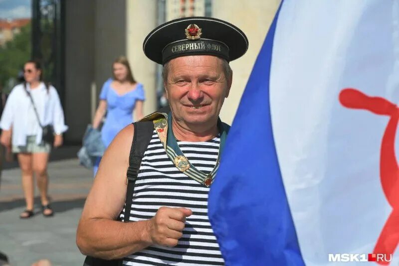 бескозырка вмф тихоокеанский флот. прикольные фразы про моряков. моряки ходят. омон на день вмф. моряки еткуль.