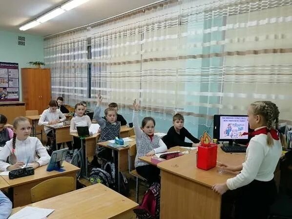 12 школа великие луки 6 г. 4 школа великие луки. Школа 2 великие луки. Великие луки псковская область школа 16 ученики. Магма великие луки.