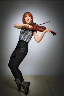 Violin dancing