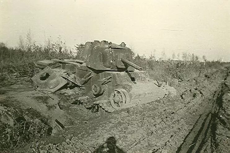 Ржев болота. Ржев 1942 танки. Ржев танк т 34. Ржев 1941. Великолукская операция 1942.